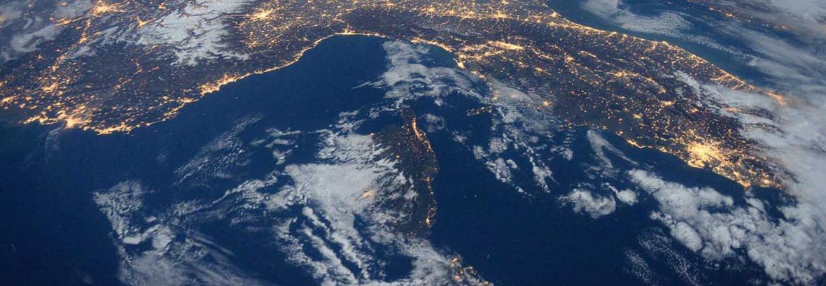 فیلم ، تصاویر فضانورد سازمان فضایی اروپا از خلیج فارس تا رشته کوه هیمالیا