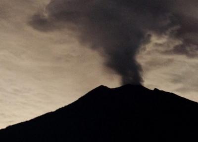 فعالیت آتشفشانی در بالی هشدارها را به بالاترین حد رساند