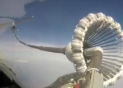 سوخت گیری هوایی از کابین خلبان جنگنده eurofighter typhoon