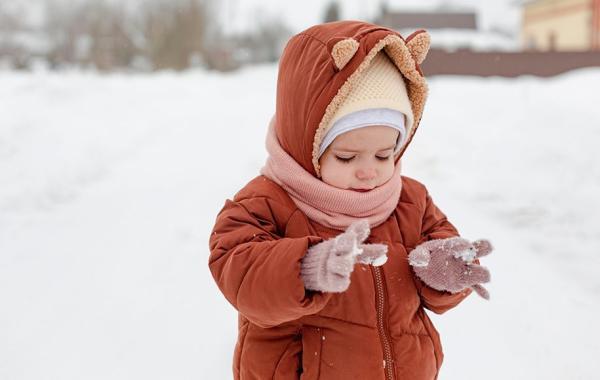 6 نکته مهم برای خرید برترین لباس زمستانی نوزاد